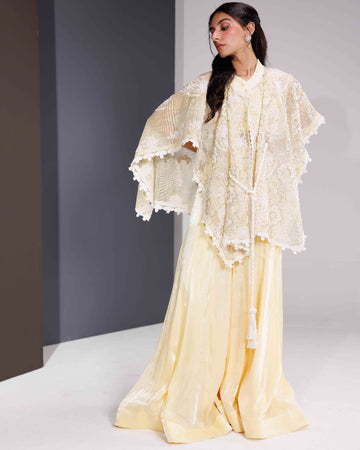 Dilara Cape